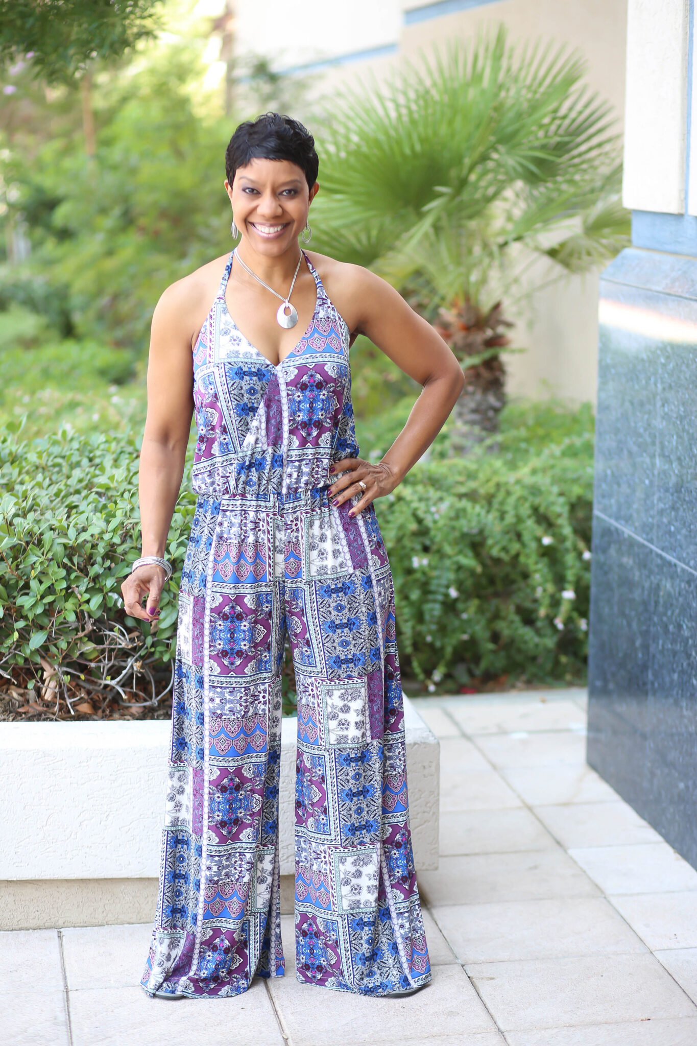 Vogue 9116 - Wide-Leg Halter Jumpsuit