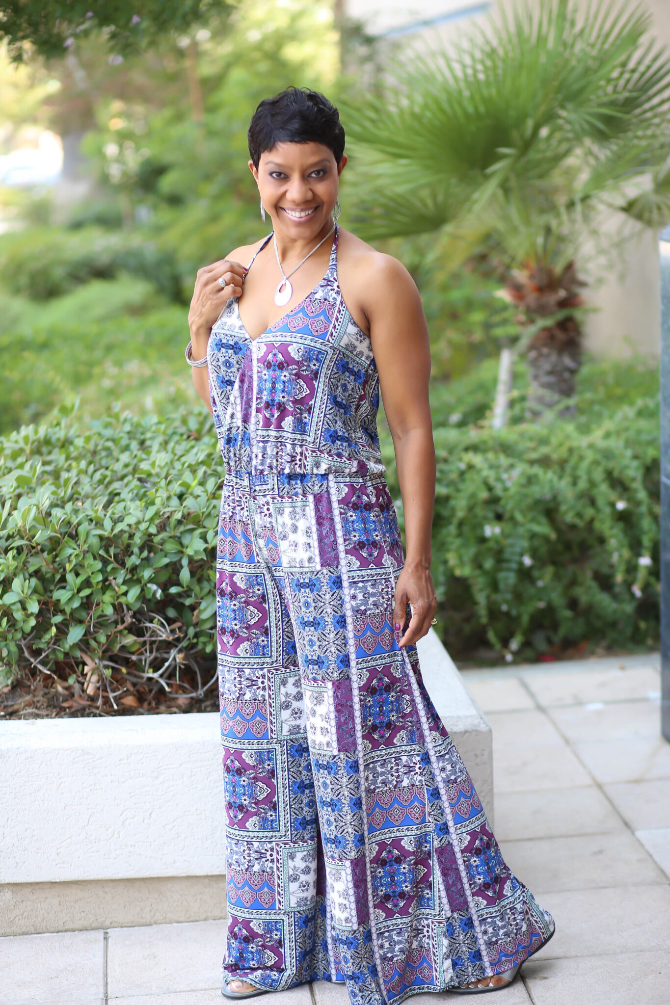 Vogue 9116 - Wide-Leg Halter Jumpsuit