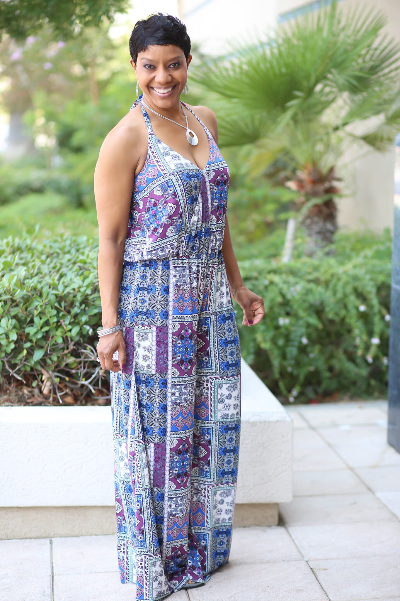 Vogue 9116 - Wide-Leg Halter Jumpsuit