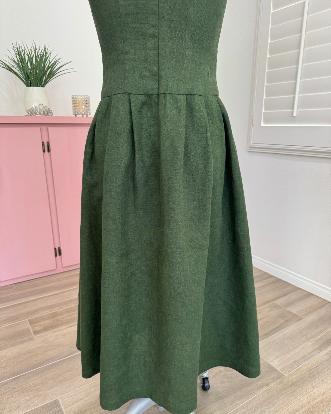 FIT & FLARE DRESS