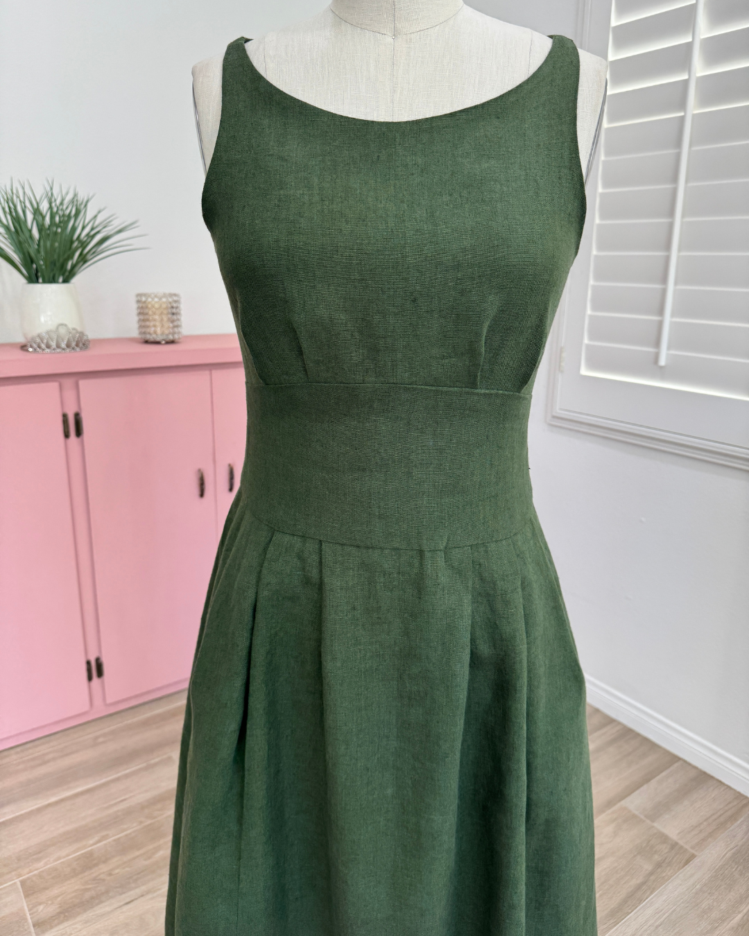 FIT & FLARE DRESS