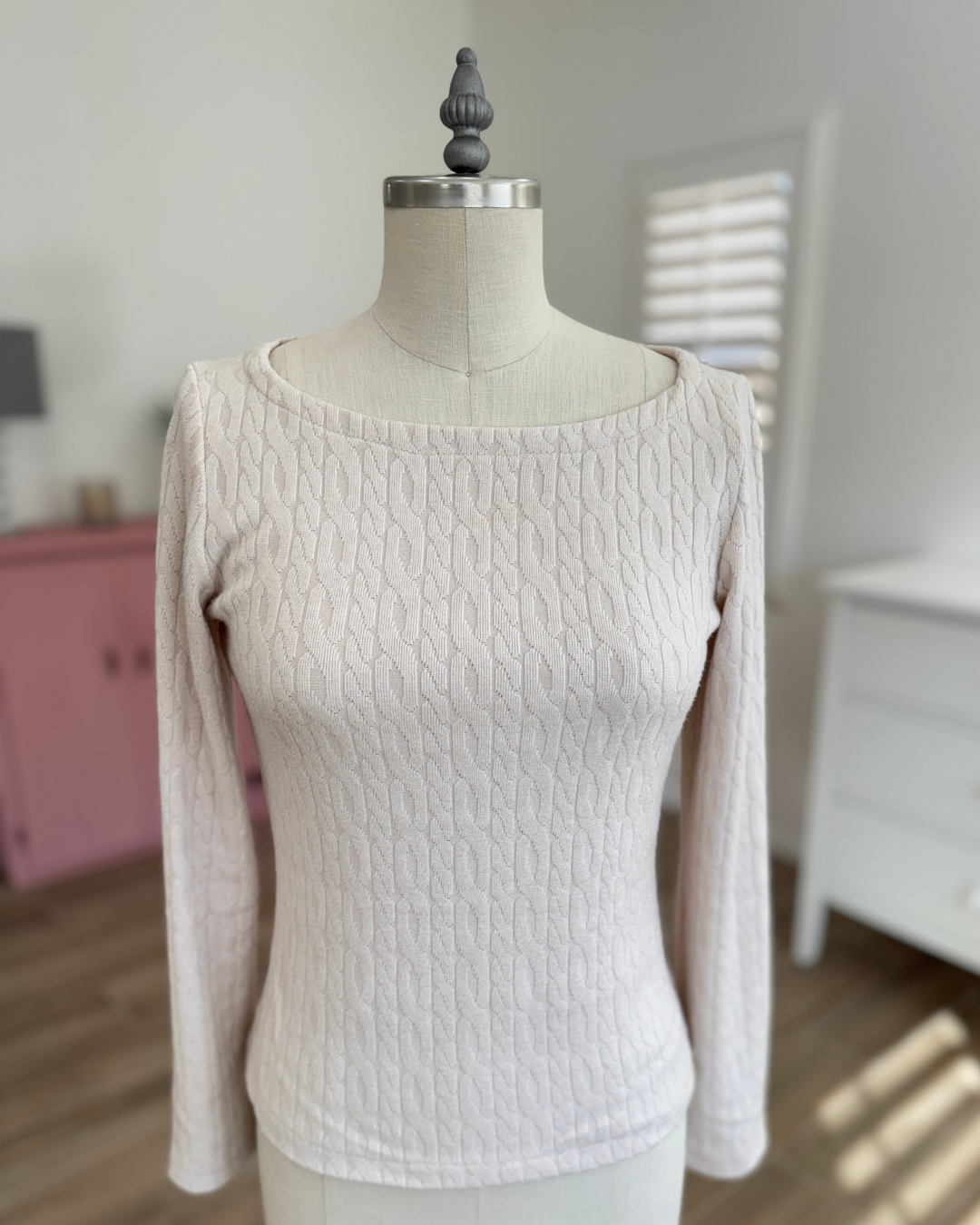 CABLE KNIT SWEATER