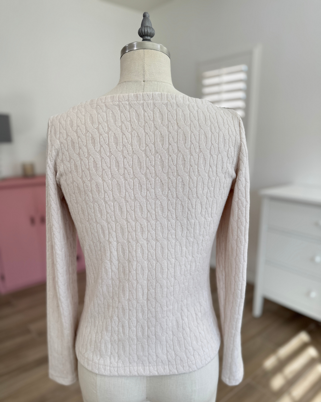 CABLE KNIT SWEATER